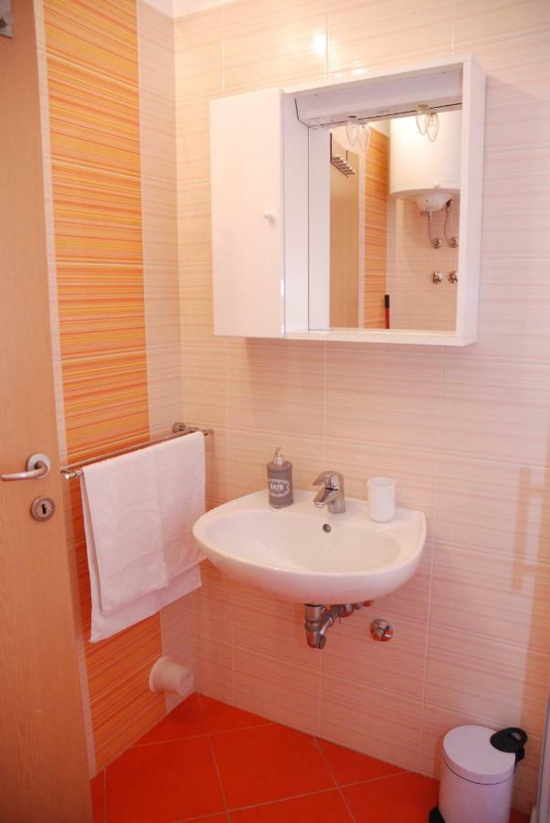 Apartmani Radin Rosini Exterior foto