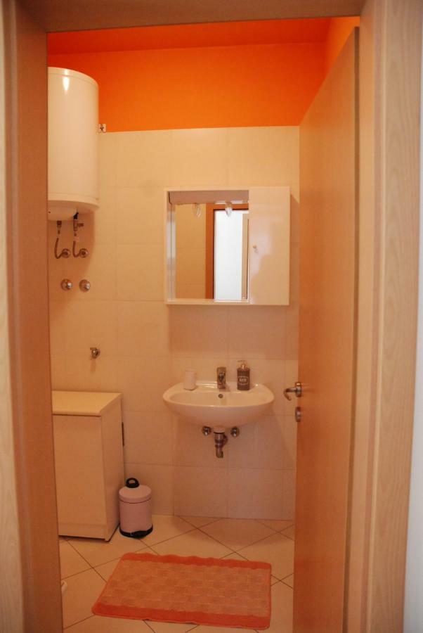 Apartmani Radin Rosini Exterior foto