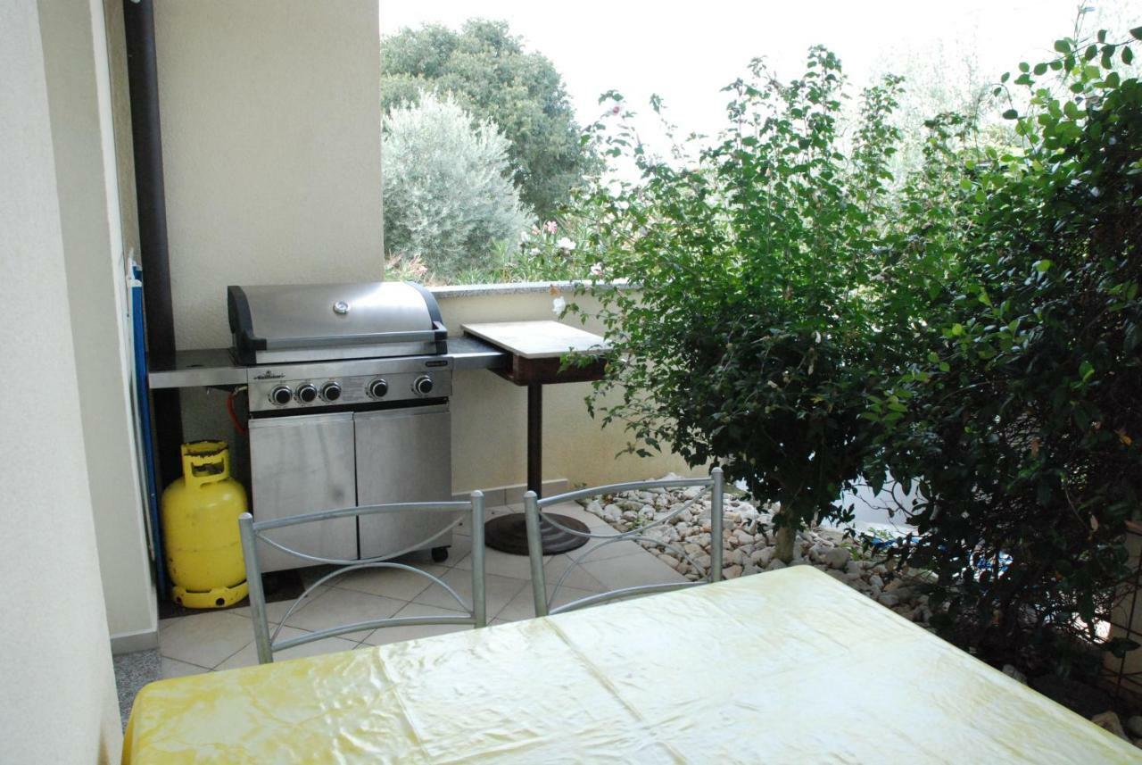 Apartmani Radin Rosini Exterior foto